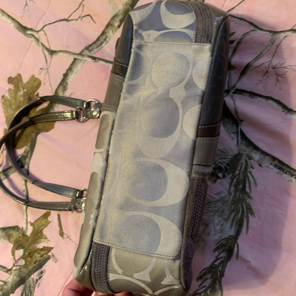 Patchwork Coach - image 3